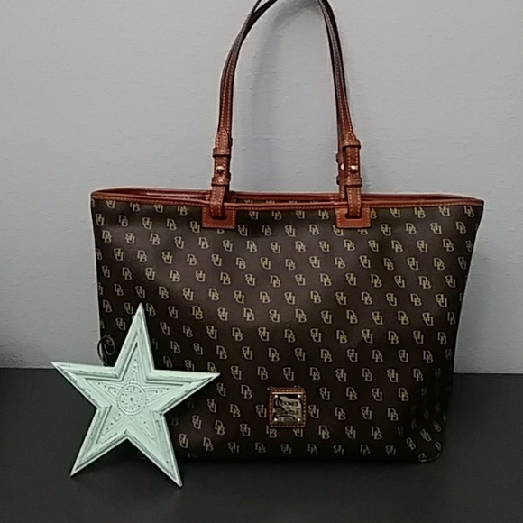 Dooney & Bourke Handbags - Dooney & Bourke Large Shopper